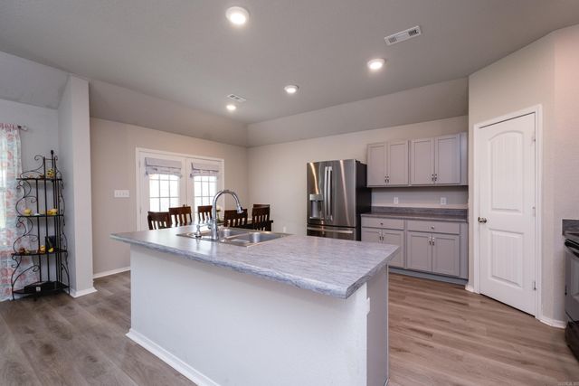 27 Curly Leaf Lane, Conway, AR 72032