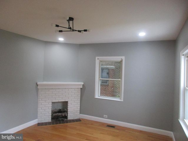 2805 OAKLEY AVE, Baltimore, MD 21215