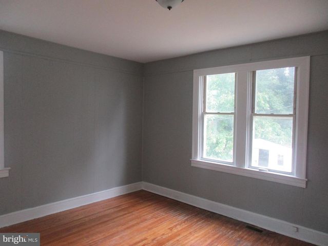 2805 OAKLEY AVE, Baltimore, MD 21215