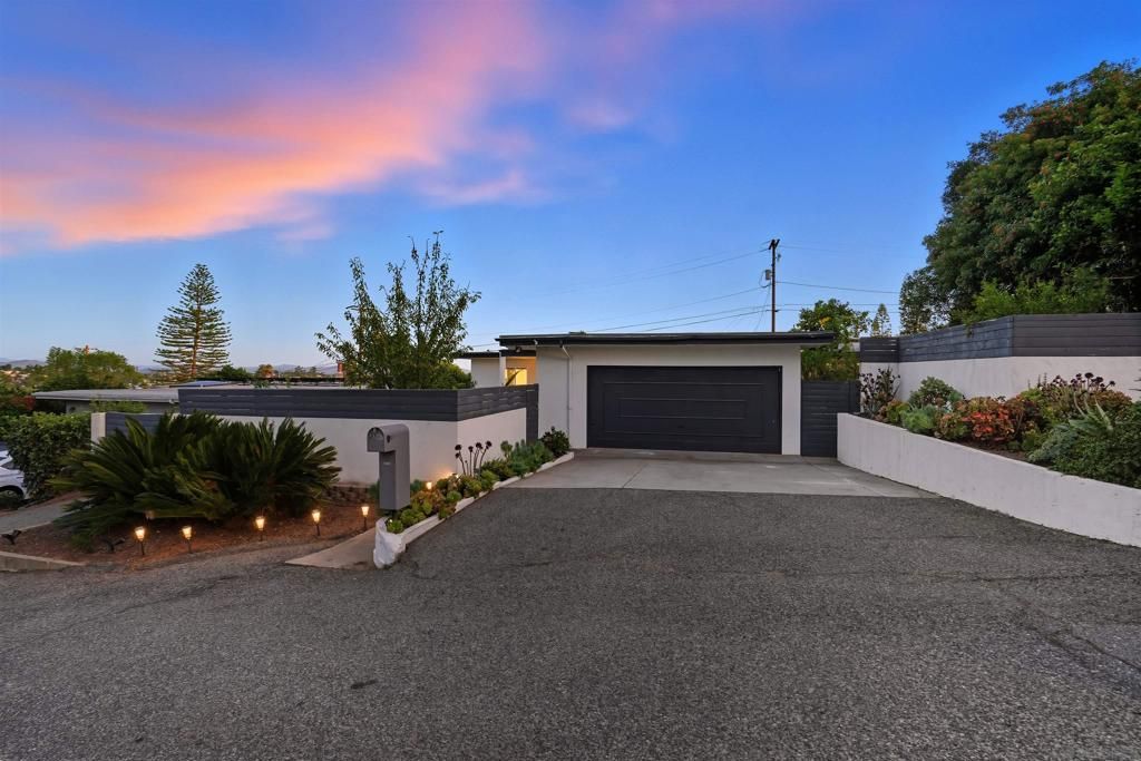 720 W Fig Street, Fallbrook, CA 92028