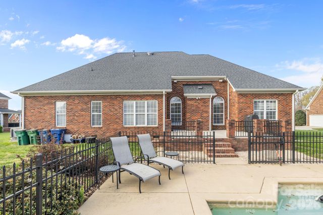 7407 Balintoy Lane, Matthews, NC 28104