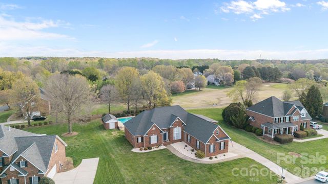 7407 Balintoy Lane, Matthews, NC 28104