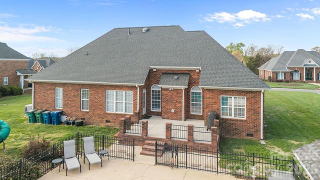 7407 Balintoy Lane, Matthews, NC 28104