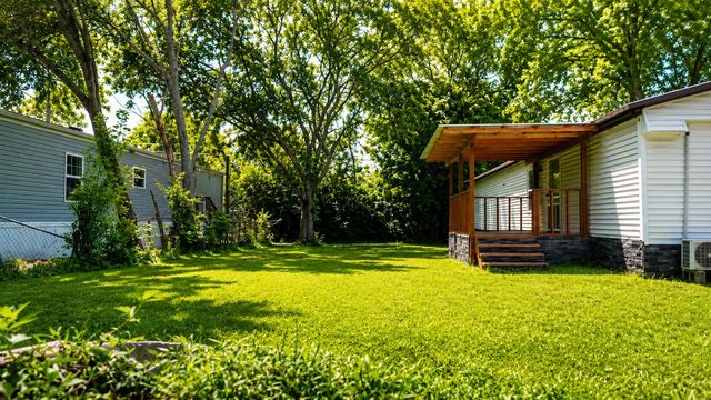 611 Sycamore Ln, La Vergne, TN 37086