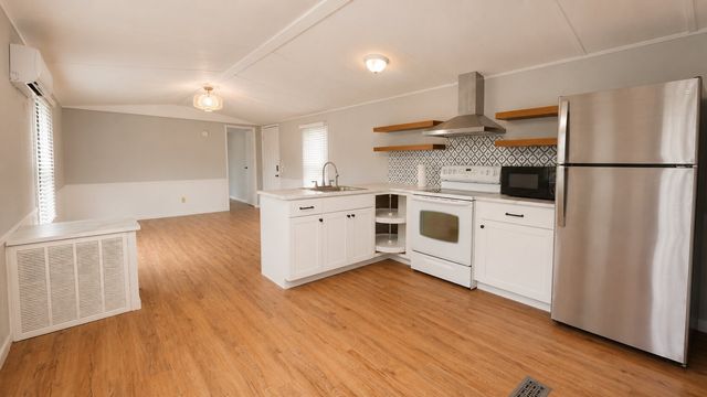 611 Sycamore Ln, La Vergne, TN 37086