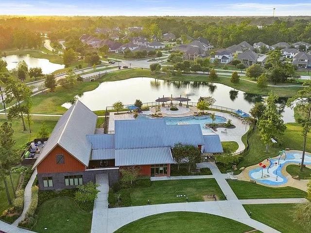 8551 Tombron Grove Road, Magnolia, TX 77354