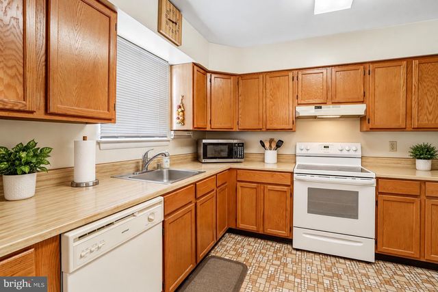 6861 SNOWBERRY CT, Frederick, MD 21703