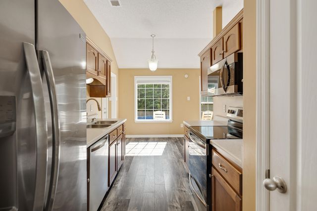 525 TATE DR, Oakland, TN 38060