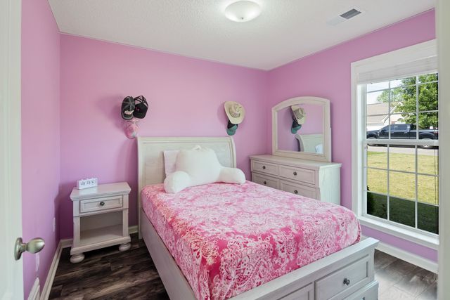 525 TATE DR, Oakland, TN 38060