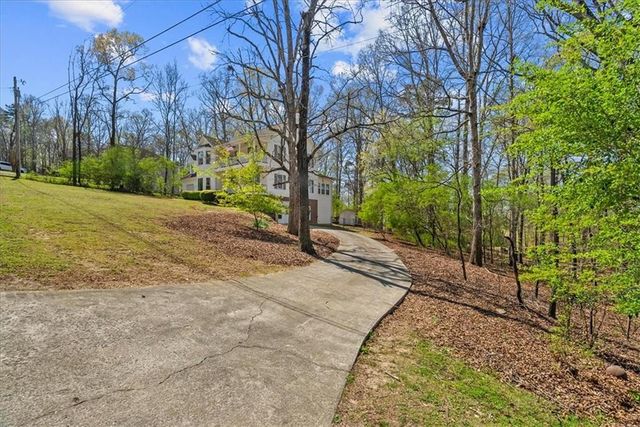 145 Thornwood Drive SE, Calhoun, GA 30701
