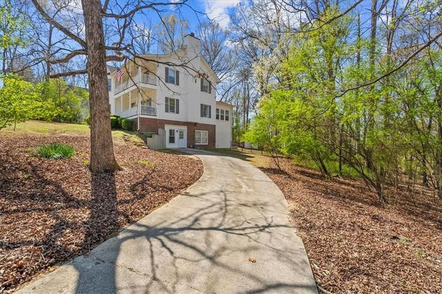 145 Thornwood Drive SE, Calhoun, GA 30701