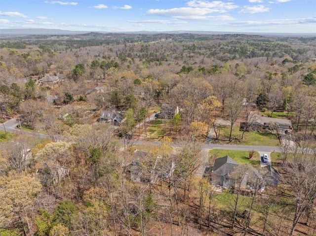 145 Thornwood Drive SE, Calhoun, GA 30701