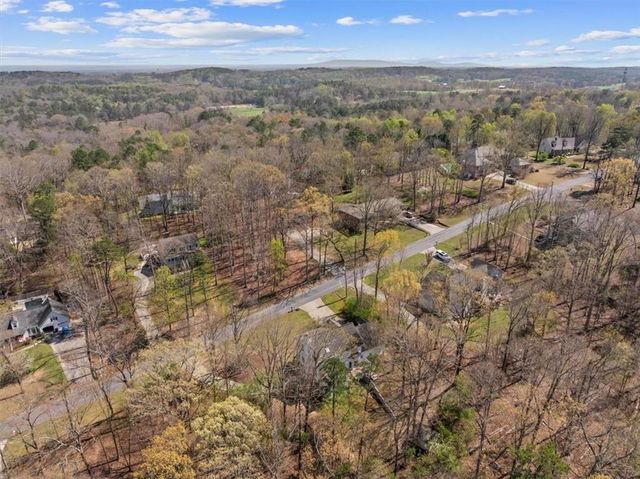 145 Thornwood Drive SE, Calhoun, GA 30701