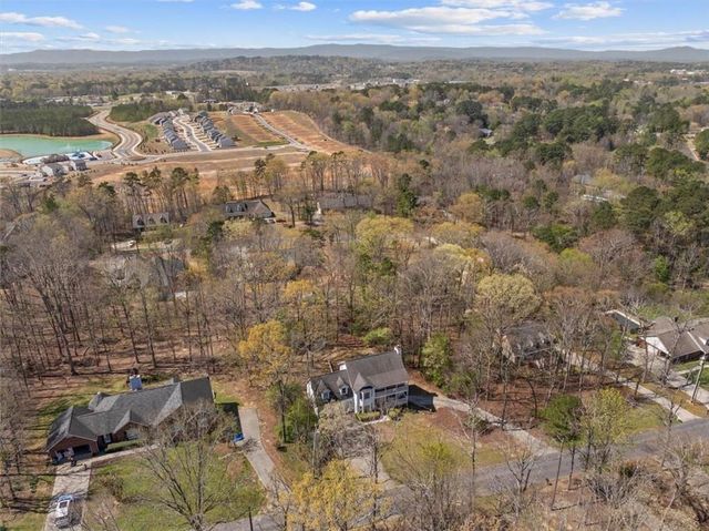 145 Thornwood Drive SE, Calhoun, GA 30701