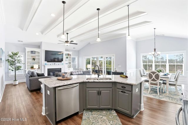 6479 Bryson Drive SW, Ocean Isle Beach, NC 28469