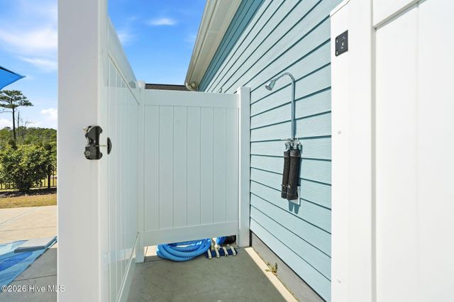 6479 Bryson Drive SW, Ocean Isle Beach, NC 28469