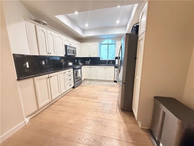 4970 Kester Avenue 10, Sherman Oaks, CA 91403