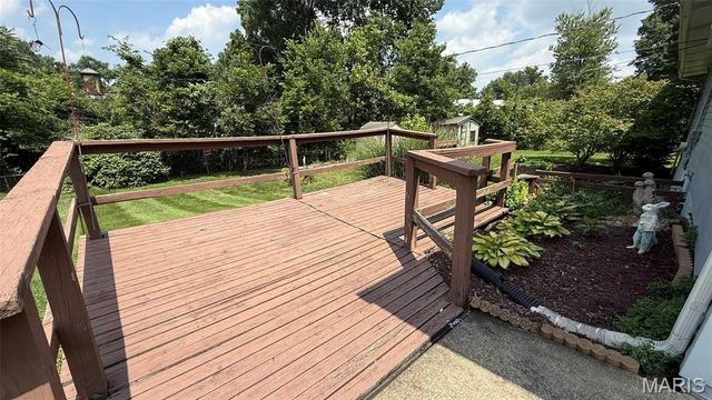 246 Oakborough Drive, Lake St Louis, MO 63367