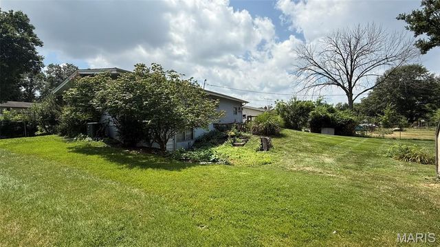246 Oakborough Drive, Lake St Louis, MO 63367