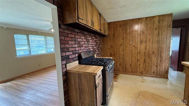 246 Oakborough Drive, Lake St Louis, MO 63367