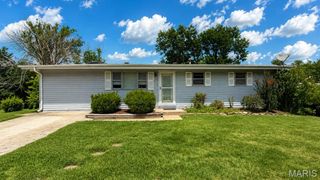 246 Oakborough Drive, Lake St Louis, MO 63367