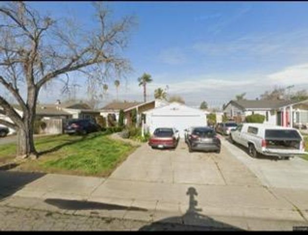 7548 East Parkway, Sacramento, CA 95823