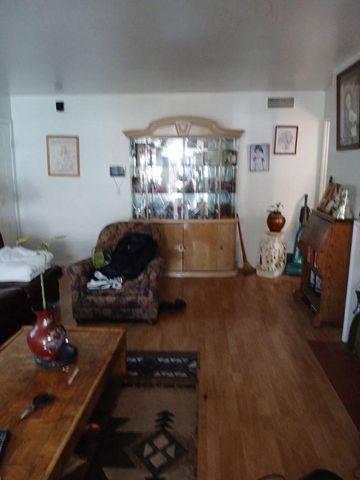 7548 East Parkway, Sacramento, CA 95823