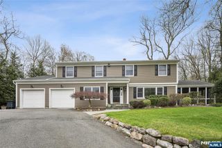 34 Glenmere Terrace, Mahwah, NJ 07430