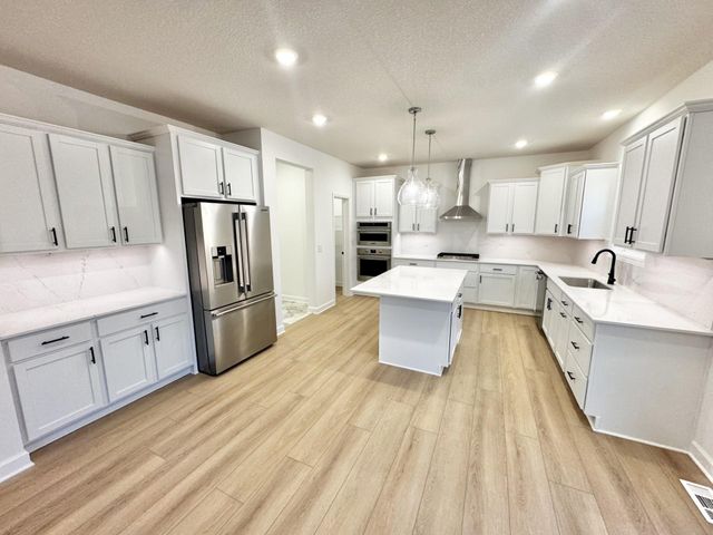 1918 Timber Lane, Carver, MN 55315