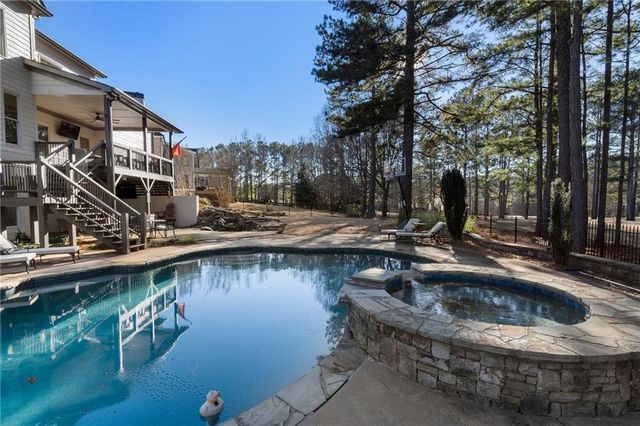 183 Applewood Lane, Acworth, GA 30101