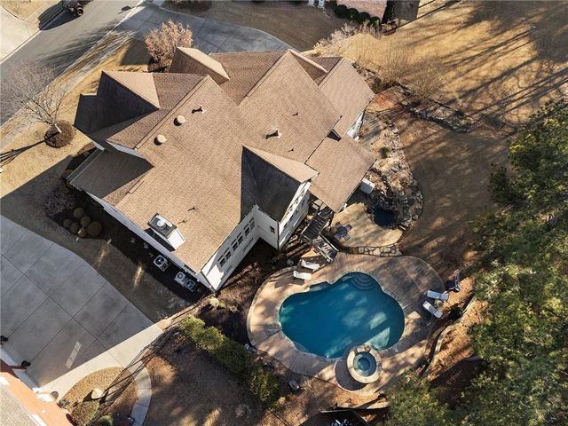 183 Applewood Lane, Acworth, GA 30101
