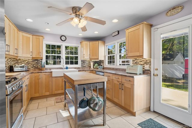 1228 Hyman Avenue, Bay Shore, NY 11706