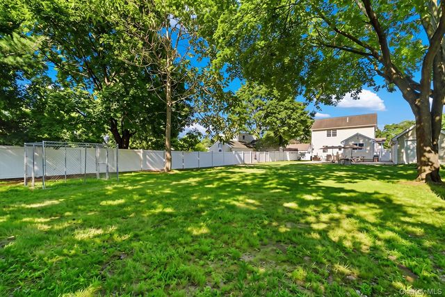 1228 Hyman Avenue, Bay Shore, NY 11706