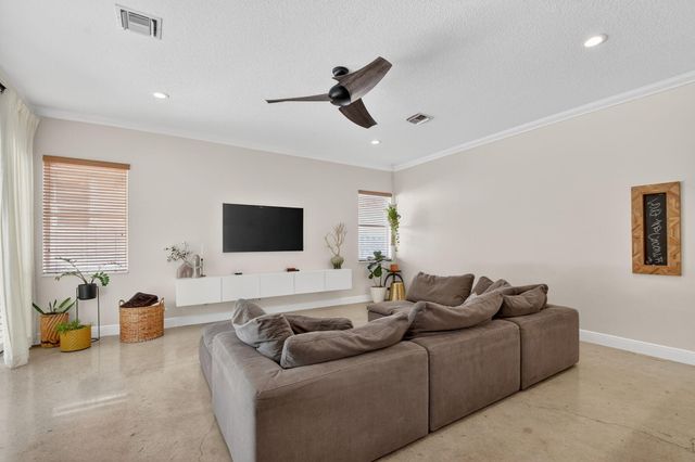 6809 Finamore Circle, Lake Worth, FL 33467