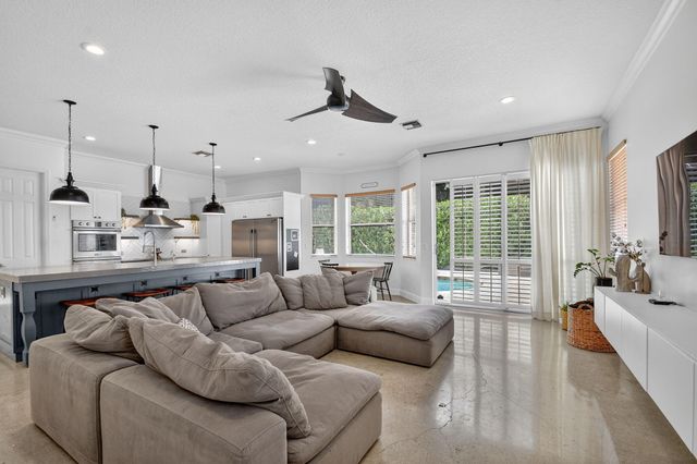 6809 Finamore Circle, Lake Worth, FL 33467