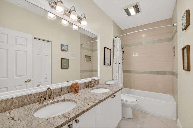 6809 Finamore Circle, Lake Worth, FL 33467