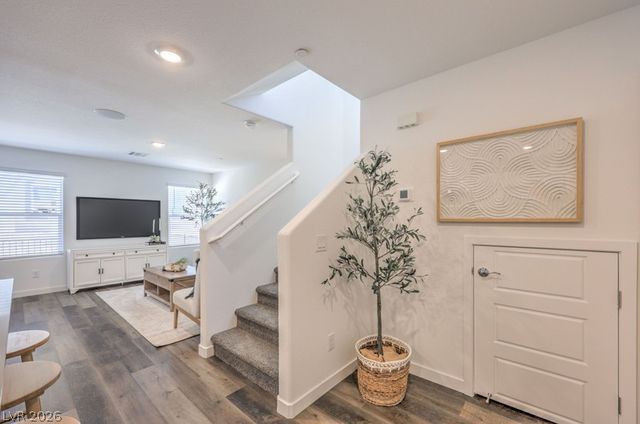 978 Desert Spruce, Las Vegas, NV 89107
