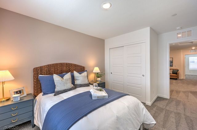 978 Desert Spruce, Las Vegas, NV 89107