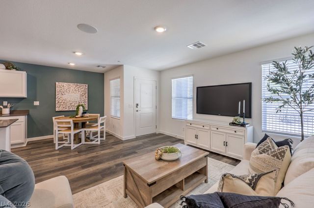 978 Desert Spruce, Las Vegas, NV 89107