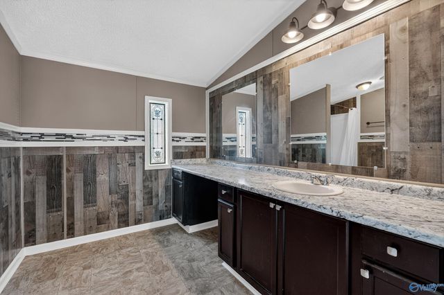 102 Lucas Circle, New Market, AL 35761