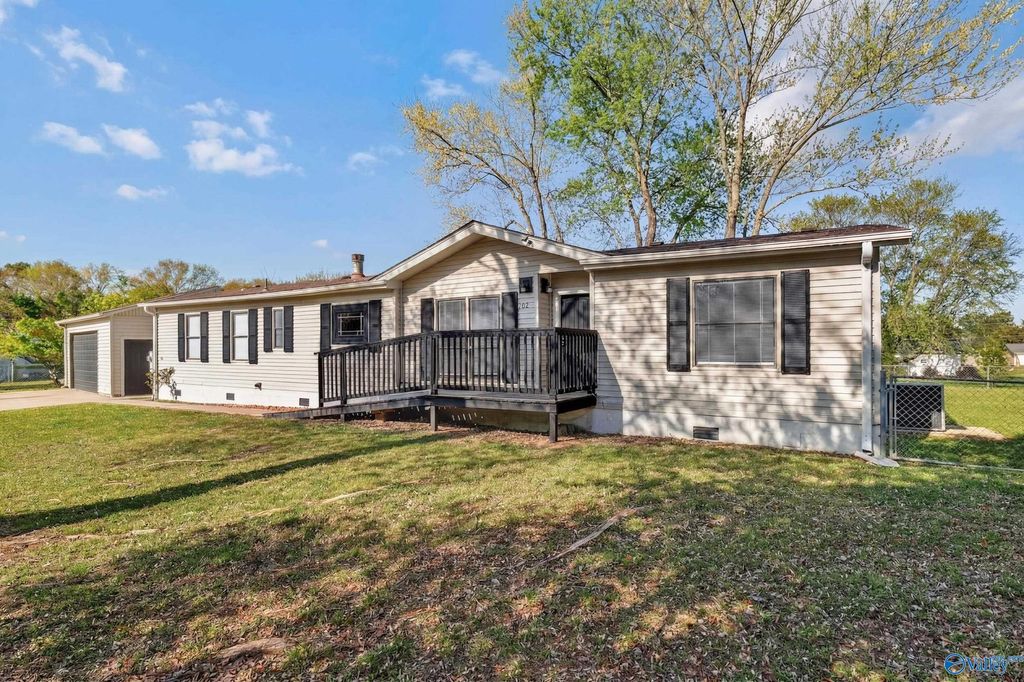 102 Lucas Circle, New Market, AL 35761