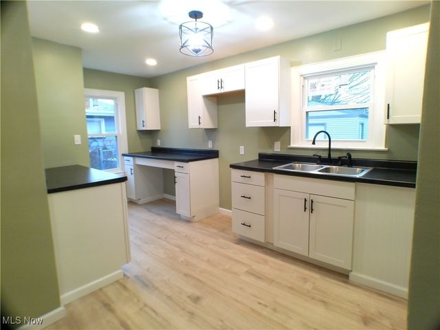 1856 Sheridan Avenue NE, Warren, OH 44483