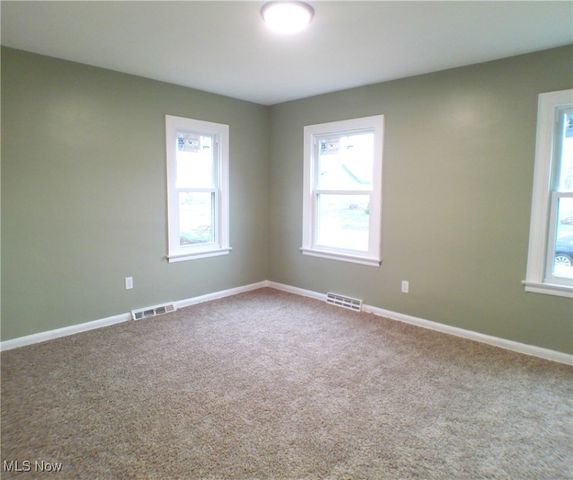 1856 Sheridan Avenue NE, Warren, OH 44483