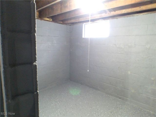 1856 Sheridan Avenue NE, Warren, OH 44483