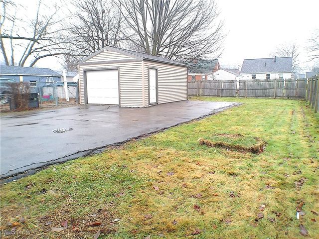 1856 Sheridan Avenue NE, Warren, OH 44483