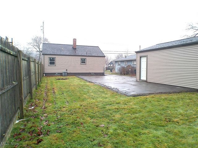 1856 Sheridan Avenue NE, Warren, OH 44483