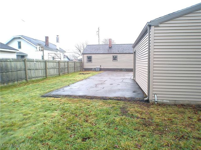 1856 Sheridan Avenue NE, Warren, OH 44483