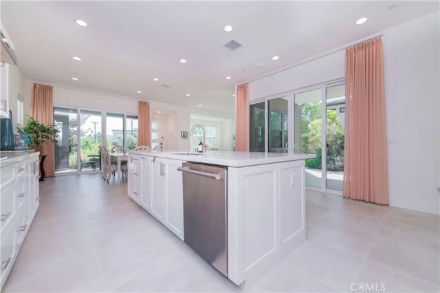104 Chant, Irvine, CA 92618