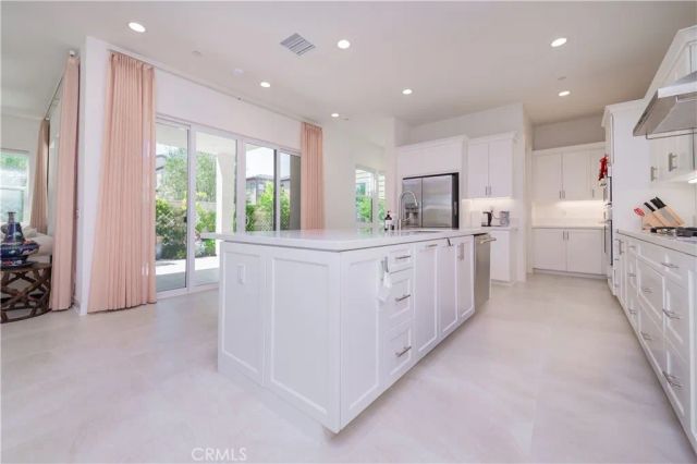 104 Chant, Irvine, CA 92618
