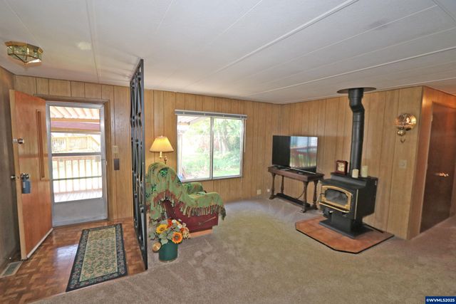 4637 Amber St NE, Salem, OR 97301
